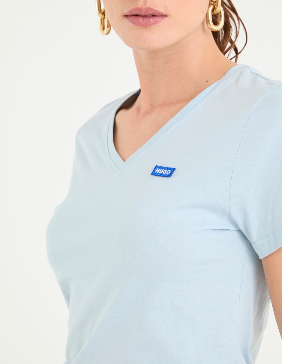 Playera manga corta cuello v mujer 3