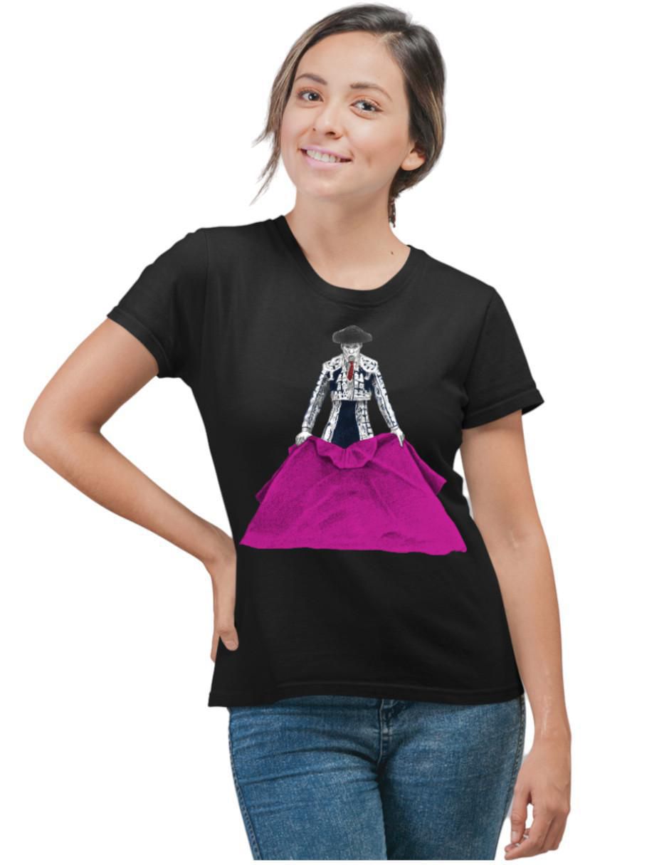 Playera manga corta Marëvnyk Toro Tauromaquia Torero cuello redondo para mujer