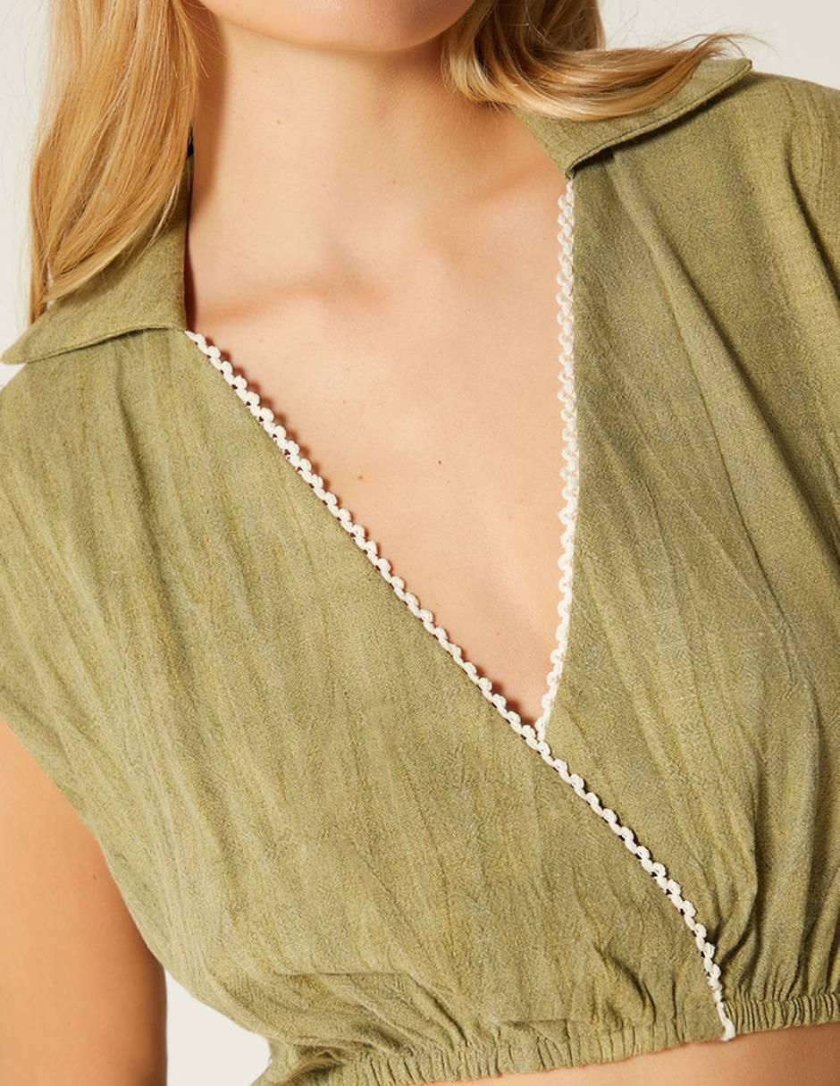 Top Studio F cuello camisero escote v
