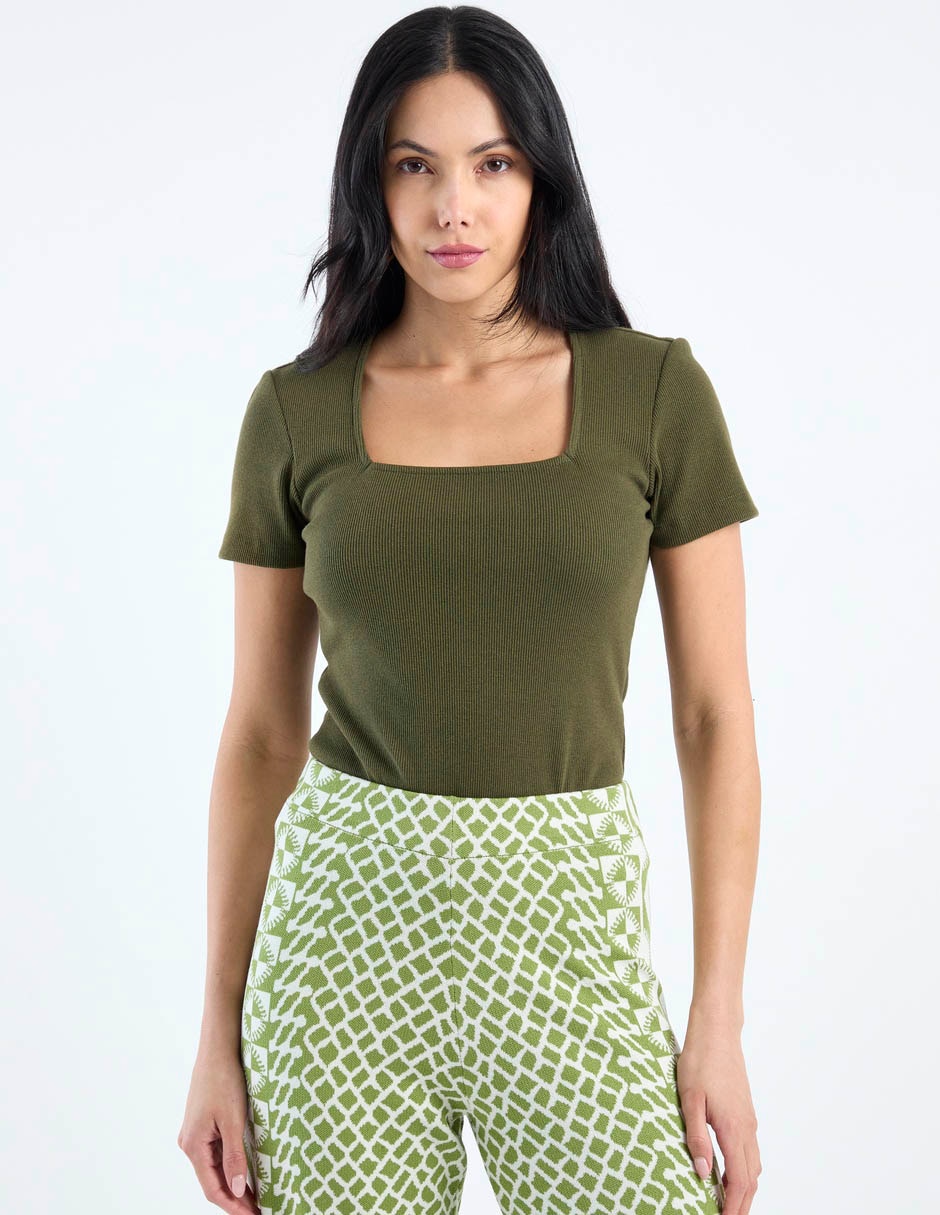 Playera manga corta Petite Studio cuello cuadrado para mujer