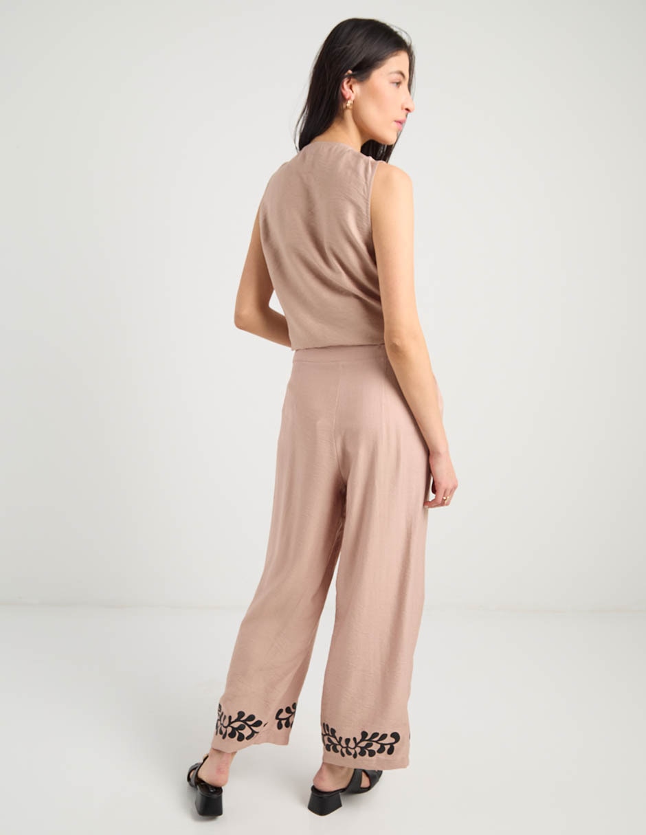 Pantalón amplio para mujer 11
