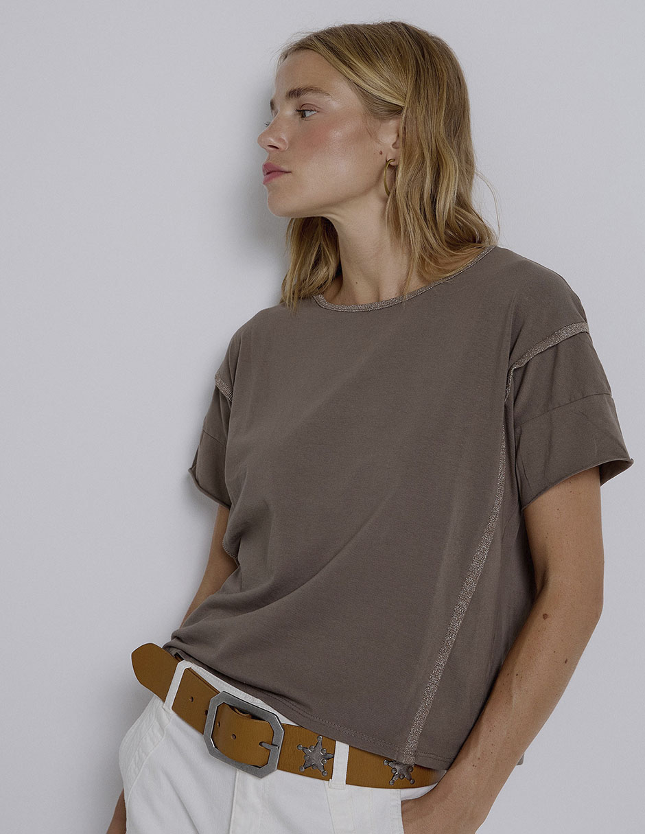 Playera manga corta cuello redondo para mujer 4