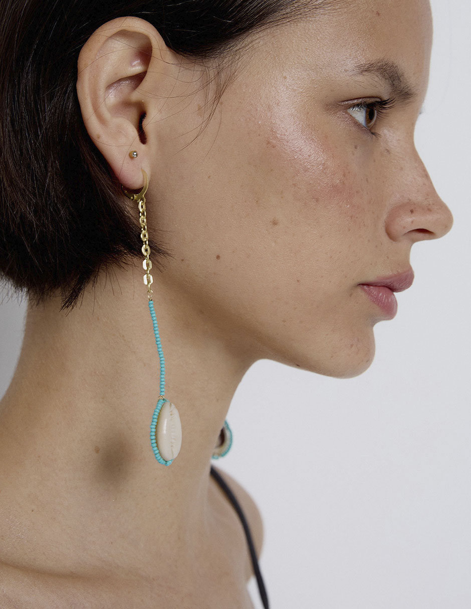 Aretes de concha con acabado mate 4