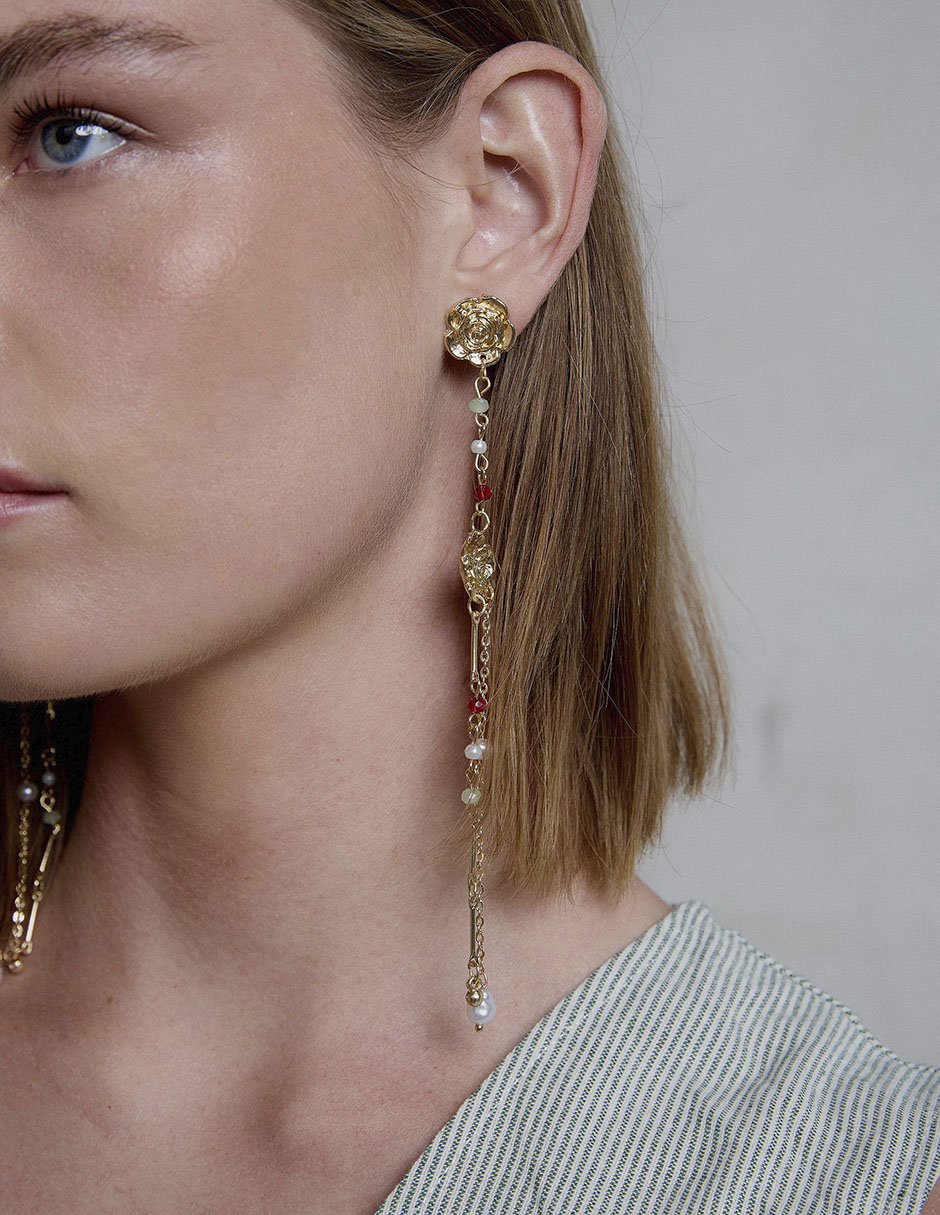 Aretes largos Renatta&Go con acabado brillante