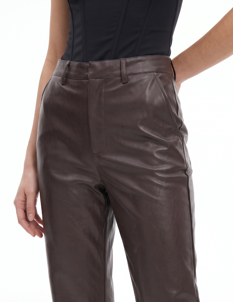 Pantalón amplio para mujer 4