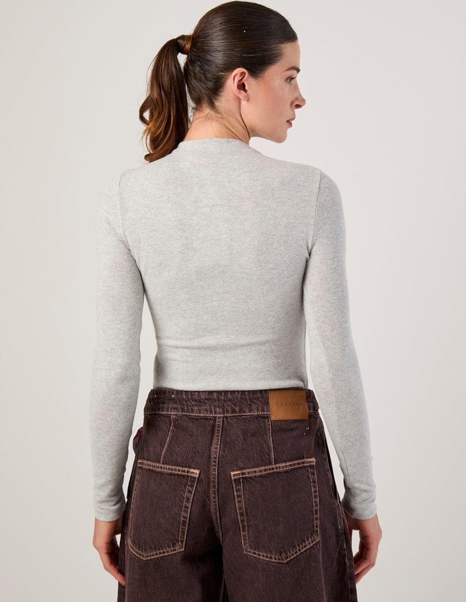 Suéter cuello con botón para mujer 3