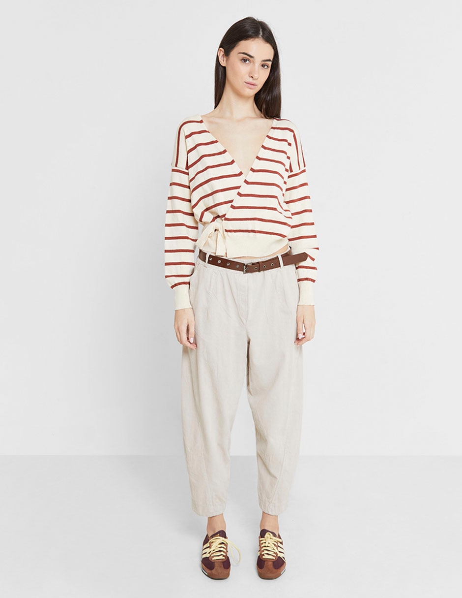 Suéter cuello V para mujer 4