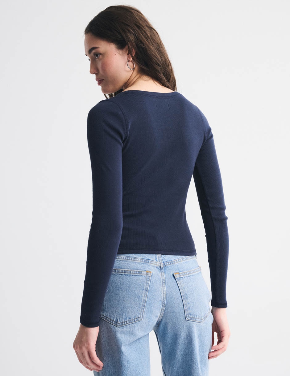 Playera manga larga cuello redondo mujer 8