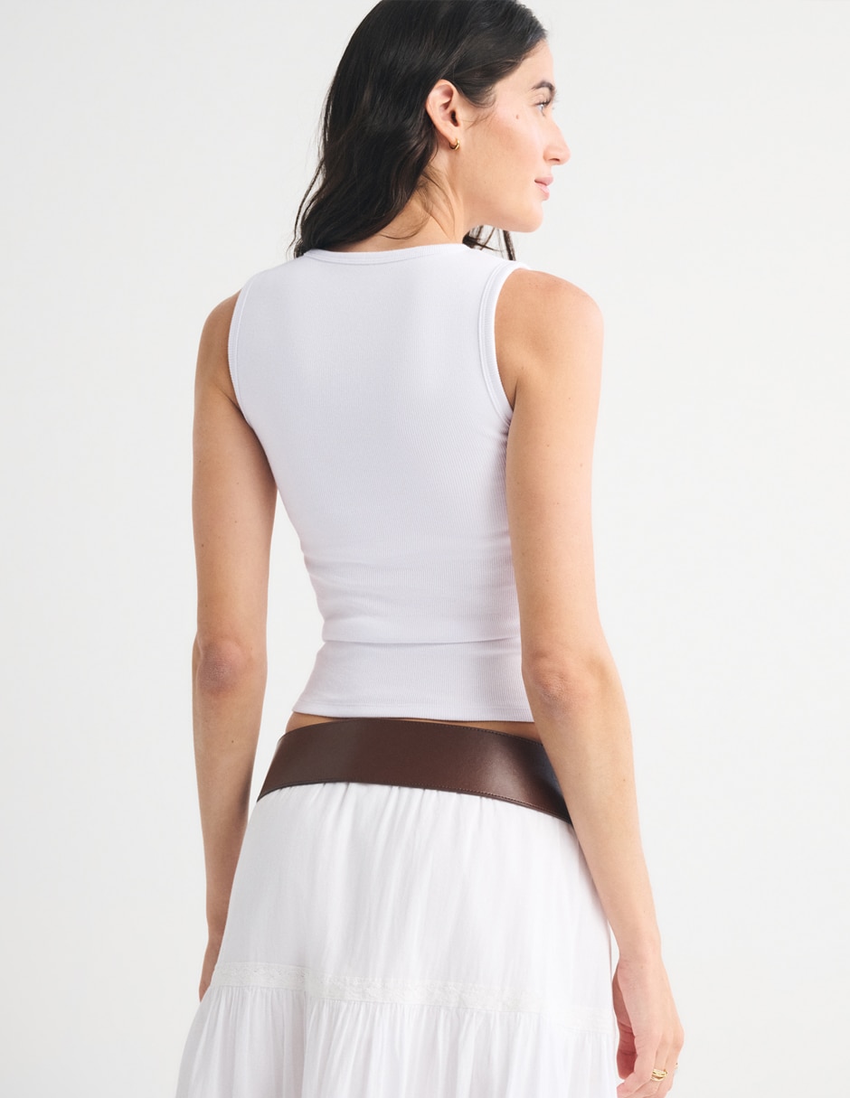 Top cuello redondo escote redondo tirante sin tirantes 5