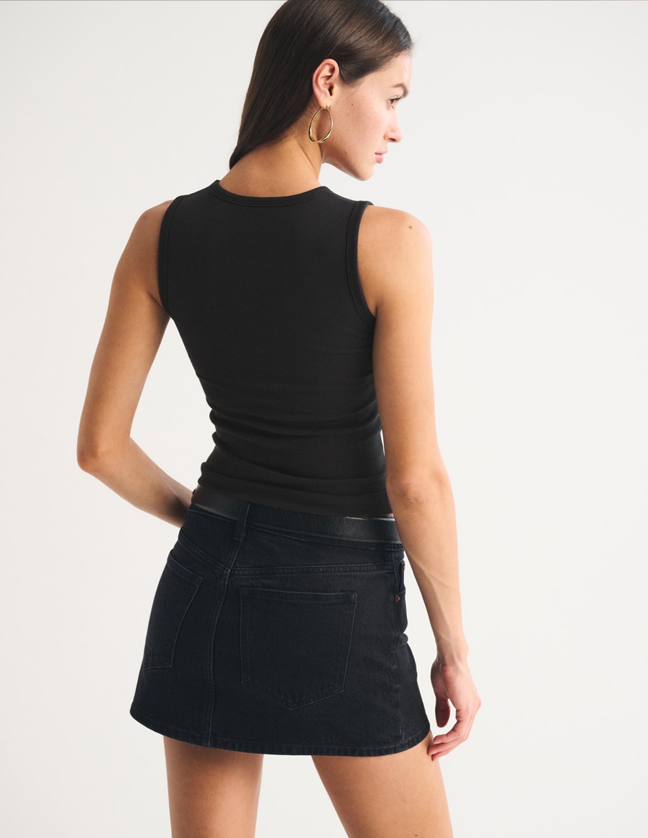 Top cuello redondo escote redondo tirante sin tirantes 6