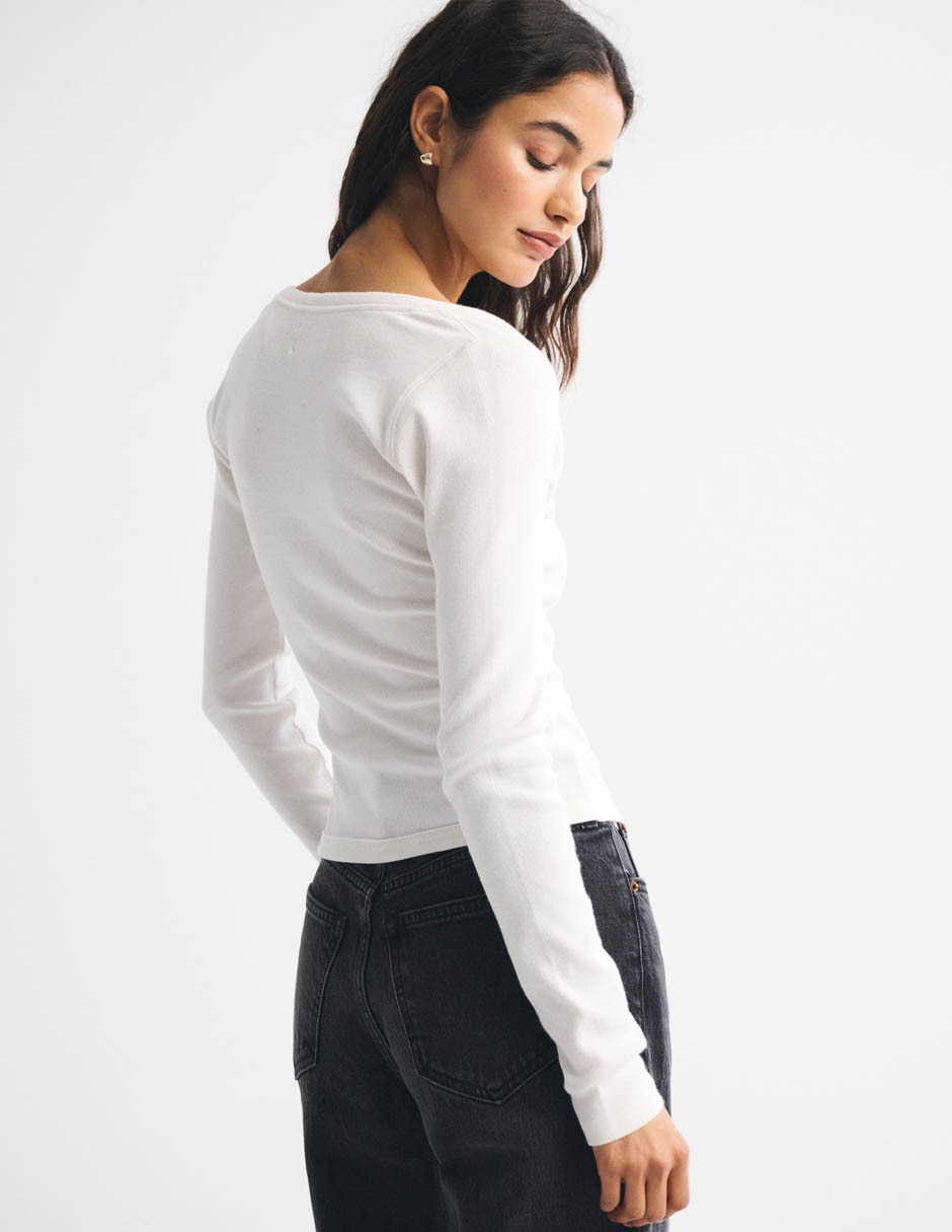 Playera manga Larga SP26 cuello Redondo para mujer 4