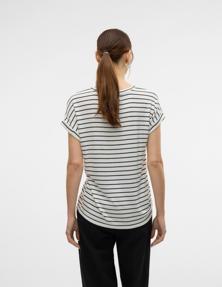 Playera manga corta cuello redondo para mujer 2