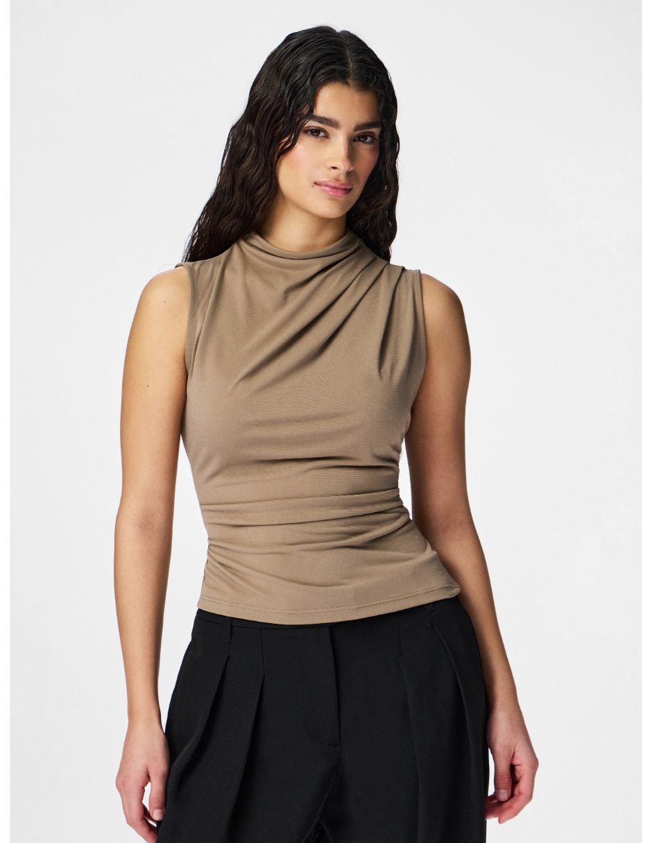 Playera cuello drapeado para mujer