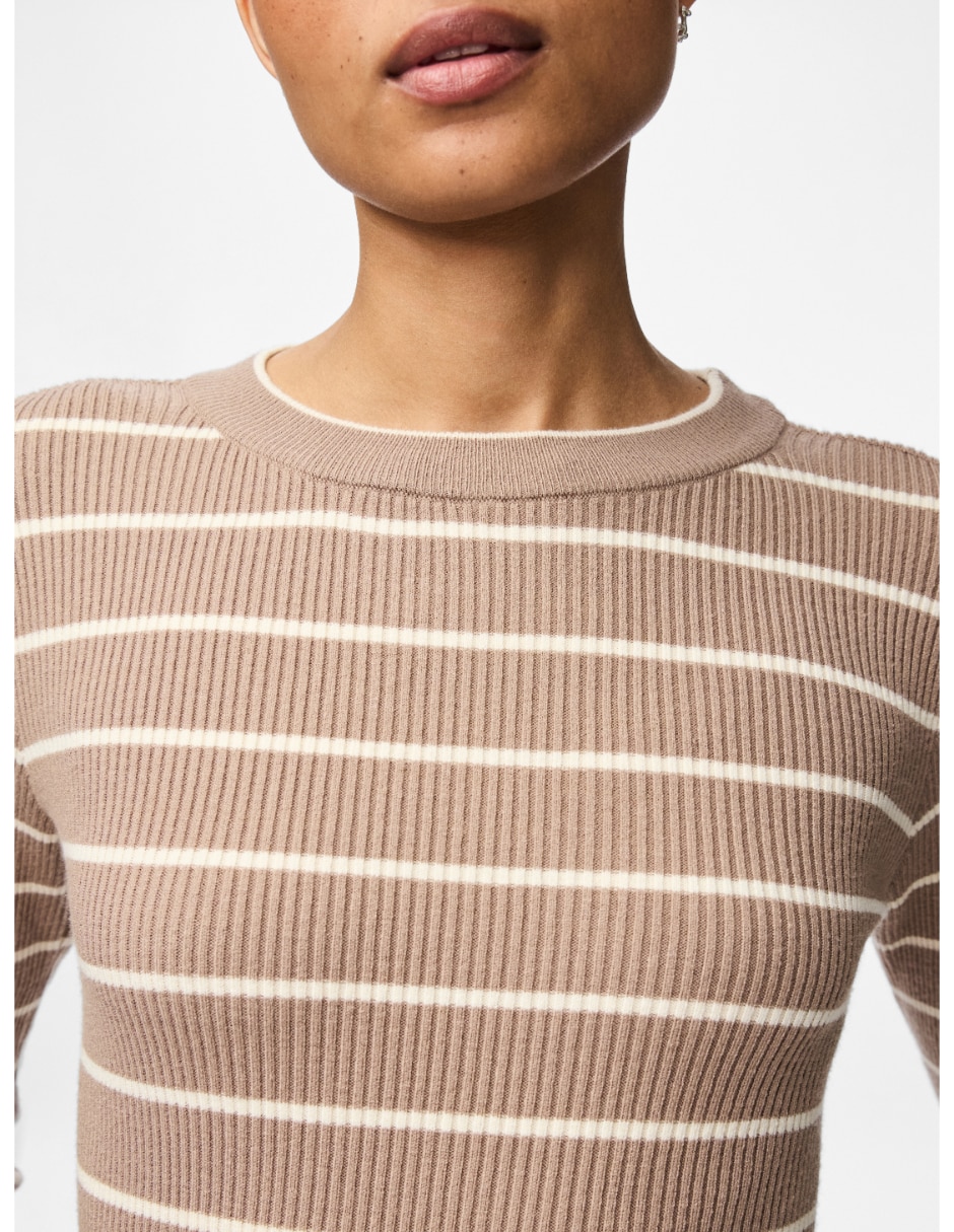 Suéter cuello redondo para mujer 3