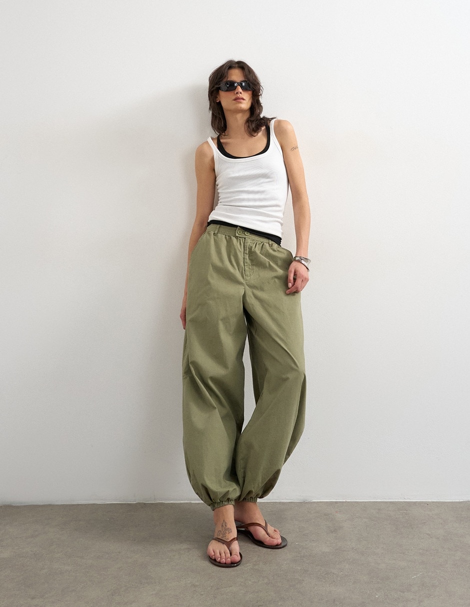 Pantalón jogger amplio para mujer