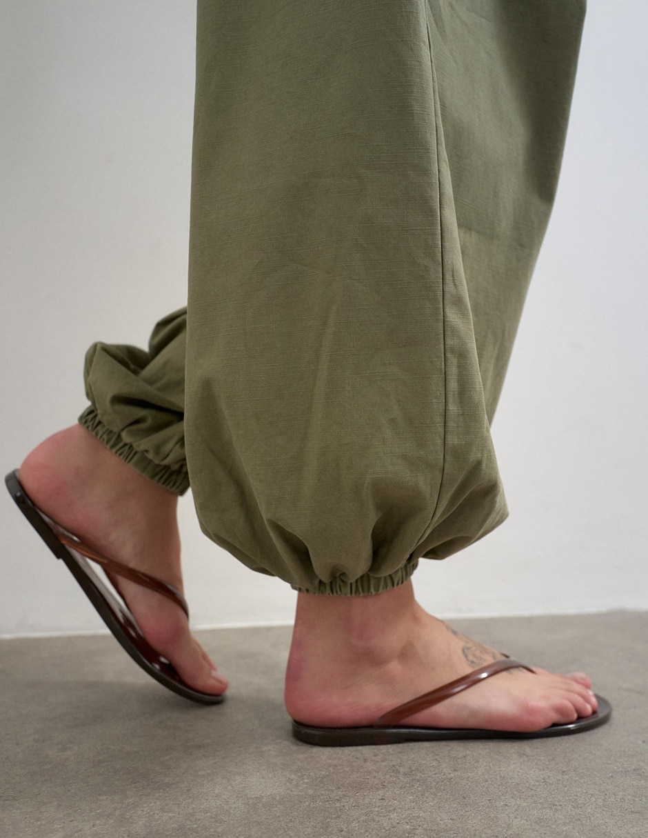 Pantalón jogger amplio para mujer 2