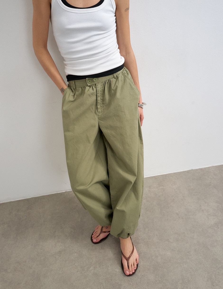Pantalón jogger amplio para mujer 3