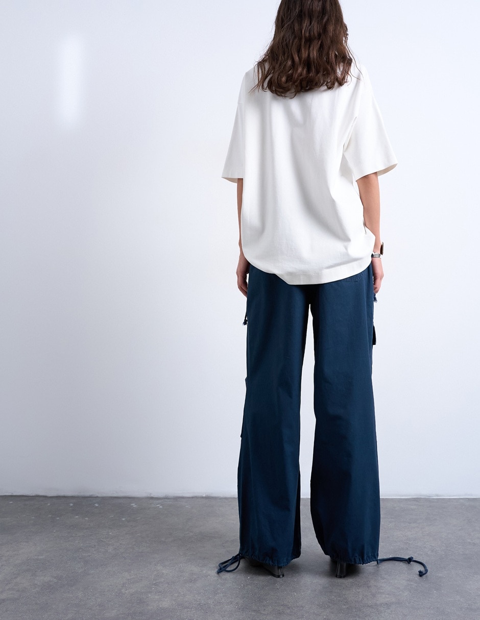 Pantalón cargo amplio para mujer 4