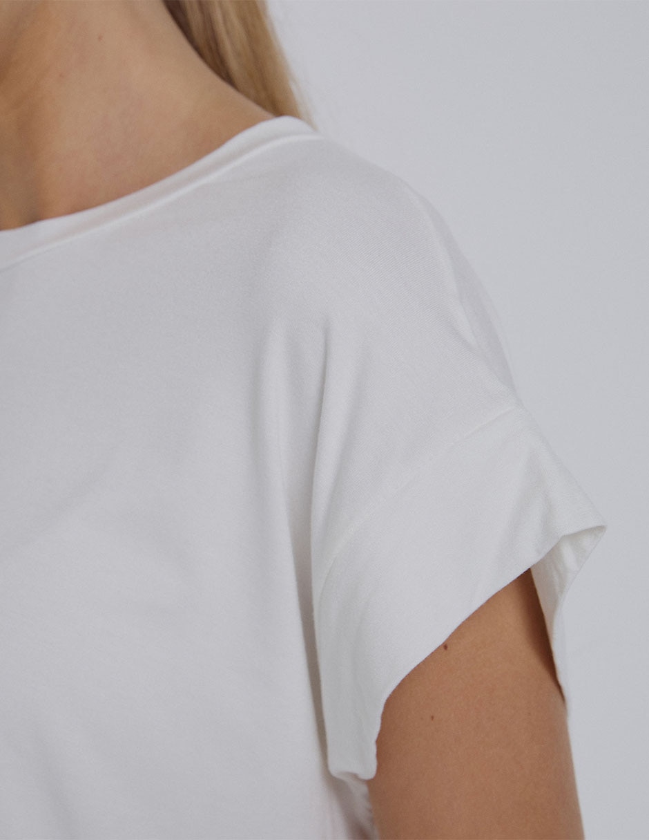 Playera manga corta cuello redondo para mujer 4