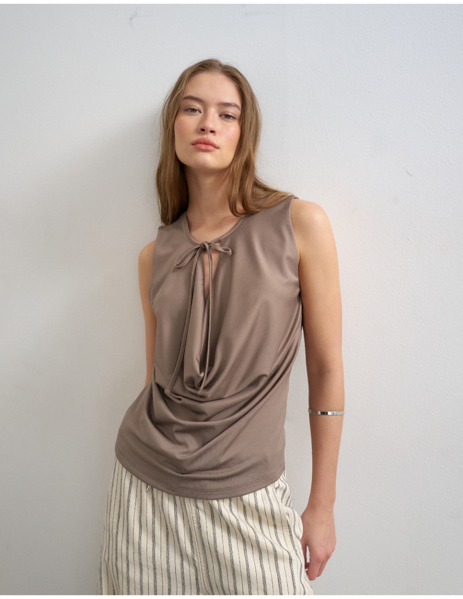 Playera sin manga 31001769 cuello con amarre para mujer 1