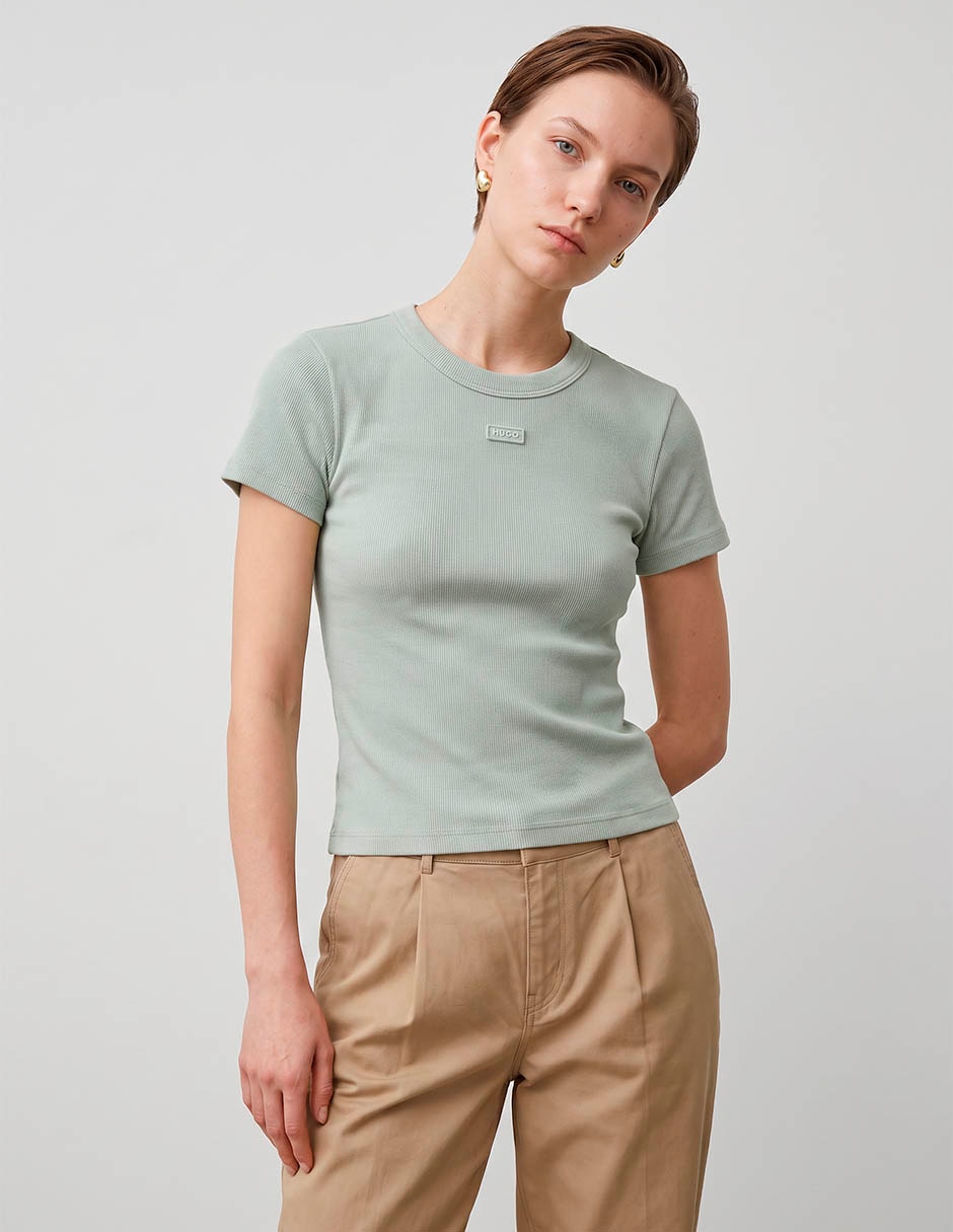 Playera manga corta cuello redondo para mujer