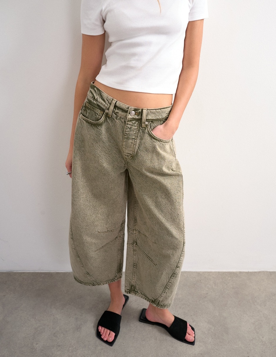 Jeans coulotte barrel cintura baja para mujer Jeans coulotte barrel cintura baja para mujer