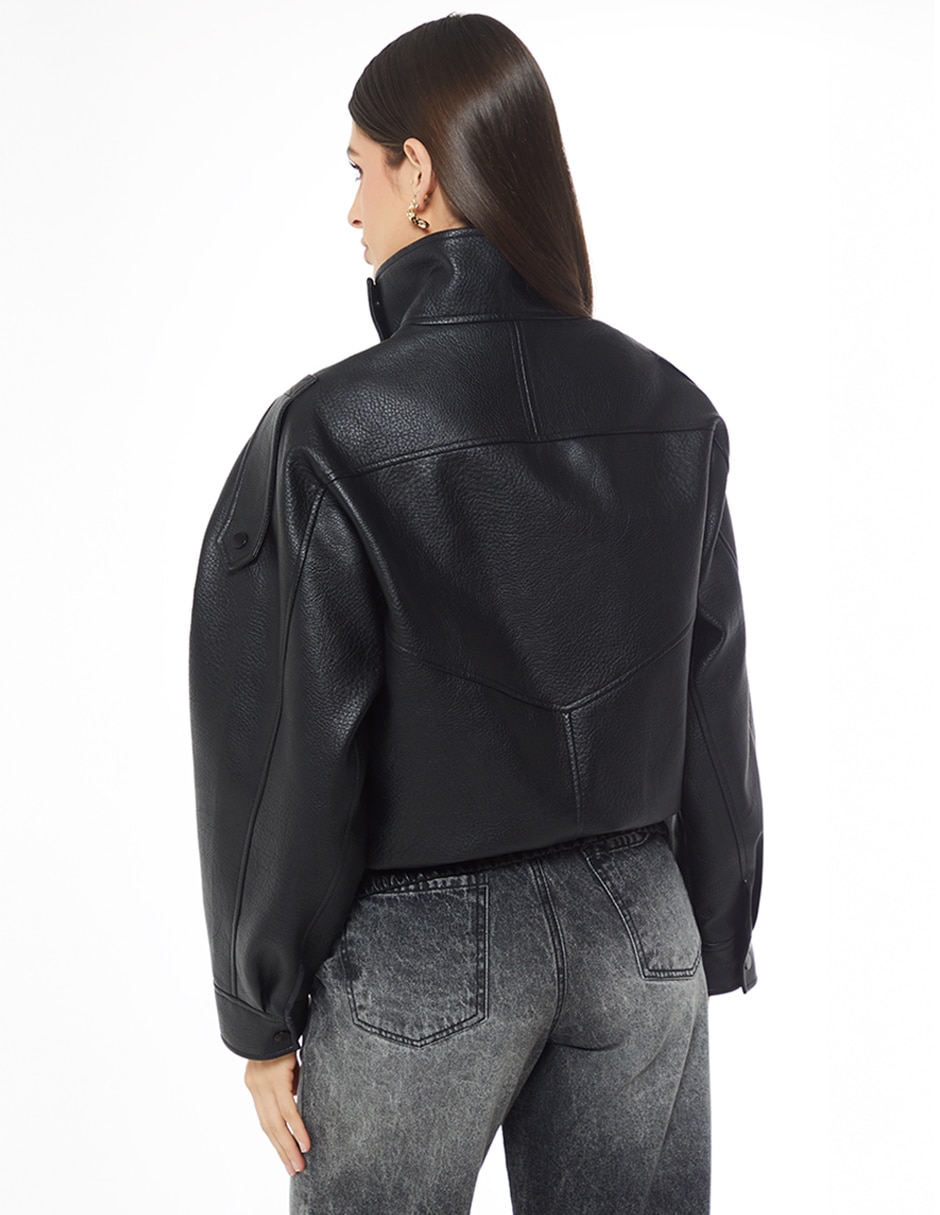 Chamarra impermeable para mujer 2