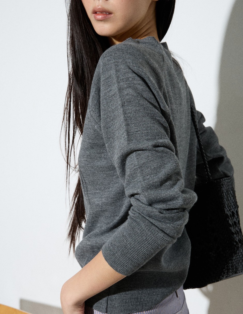 Suéter cuello redondo para mujer 3