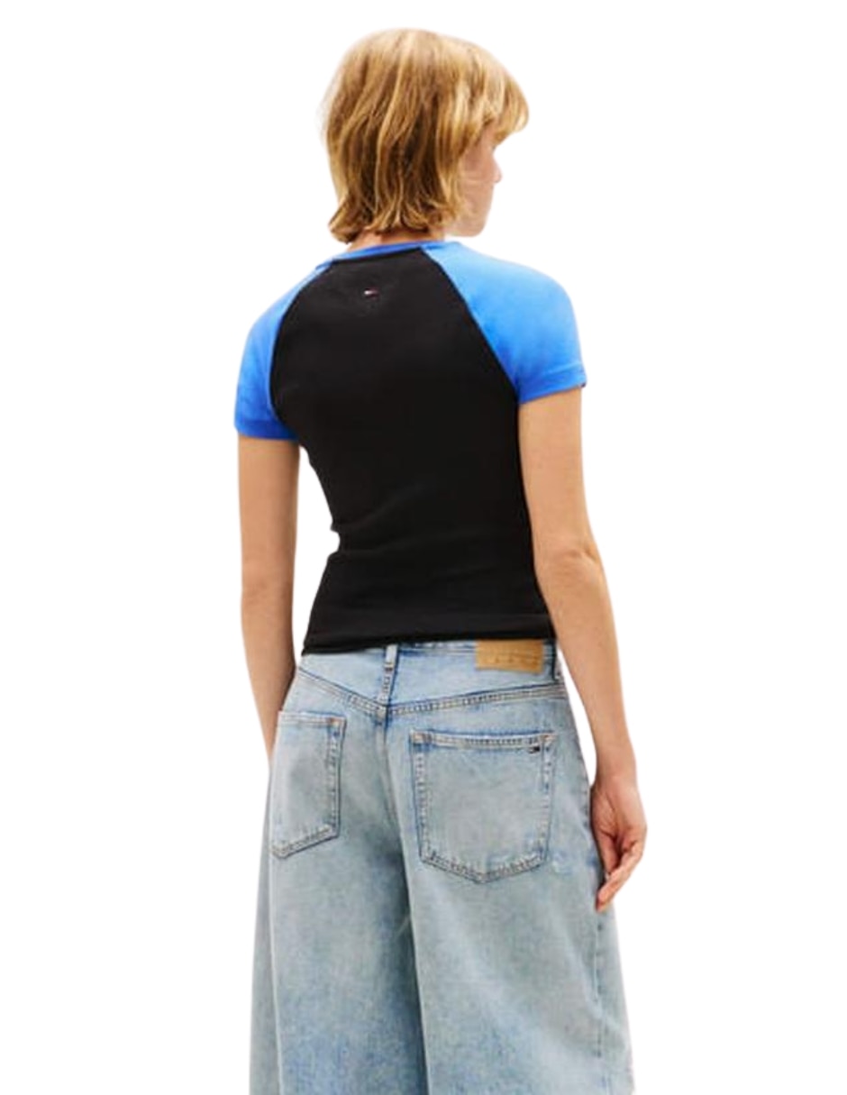 Playera manga corta cuello redondo para mujer