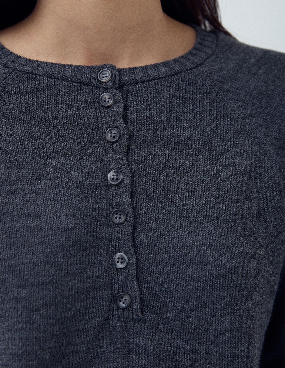 Suéter cuello redondo para mujer 4