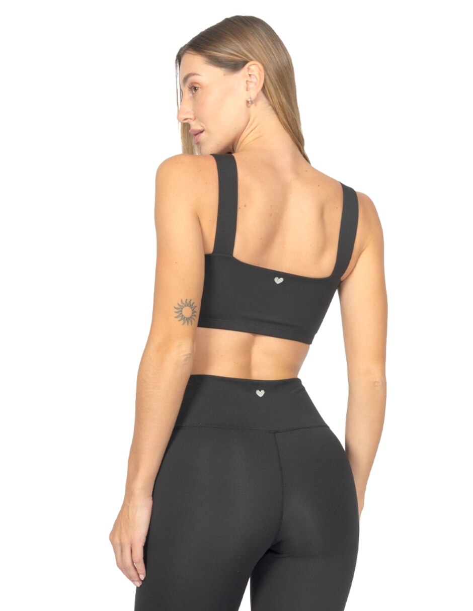 Playera tank manga cuello Cuadrado para mujer 3